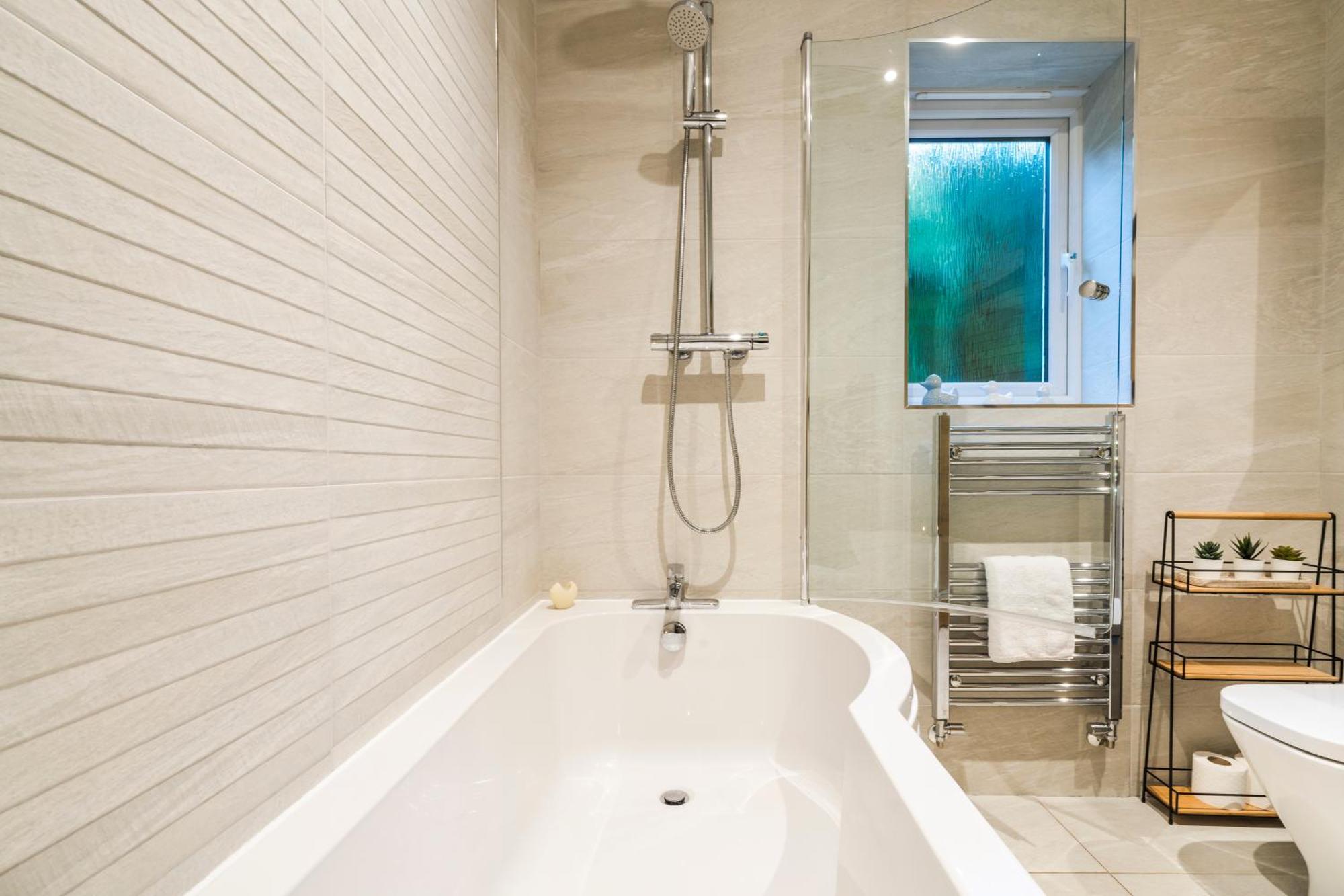 Hednesford Pet Friendly With A Hot Tub 빌라 외부 사진